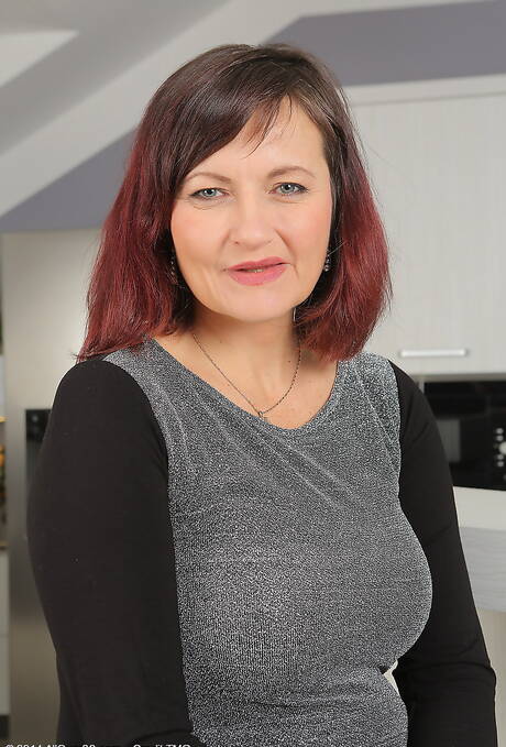 All Over 30 invites you to browse their free pictures with Justina xxx gallery 68639