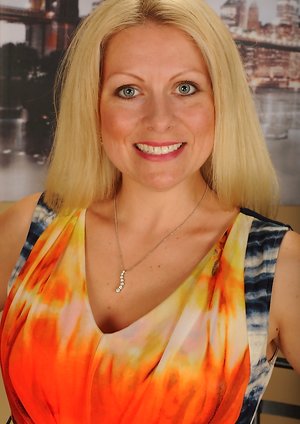 Karups Older Women pleased to share with you a free photo gallery with Zoey xxx gallery 193154